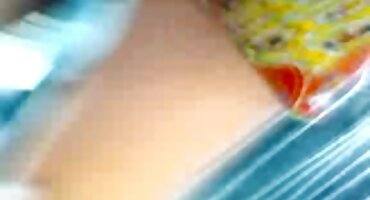 Coño rubio mojado de abeto barbudo con polla.