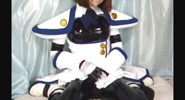 Chica esbelta se folla a un chico pov y se corre