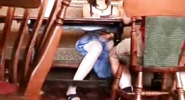 Follando y follando joven