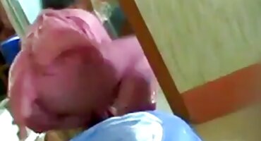 En una corona de flores