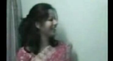 El tipo encadenó a Taika y la folló en el callejón