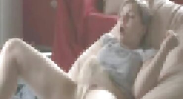 Debut anal de morena en medias en gangbang