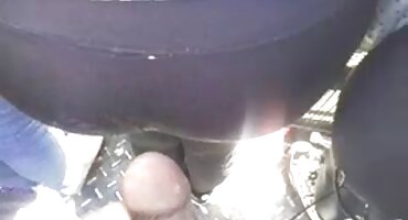 Sexo anal de una mujer glamorosa con un calvo