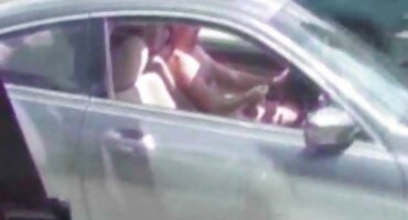 Emil Em en medias y zapatos follada por un chico