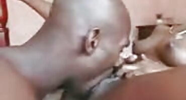 Alimentó al vecino con semen caliente después del sexo caliente