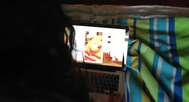 Glamour jugado por una gran polla negra