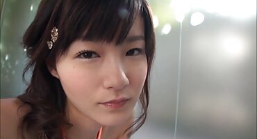 Soldado Se soddisfa que satisface al agente en el casting con una mamada de garganta