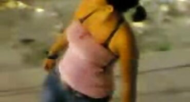 Mujer joven flexible ama la polla muy depravada