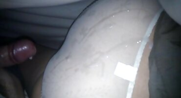 Coño gordo de mierda rayado de Bi Bi tatuado