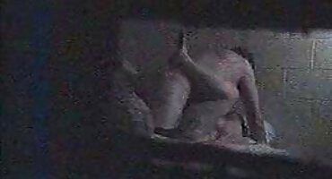 Chicas sexuales flexibles con largas colas de caballo