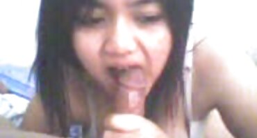 Follar a su novia en la vagina húmeda y llevarla al orgasmo