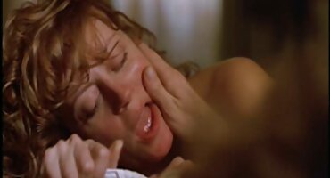 Doctor gordo follando por el coño mojado del paciente