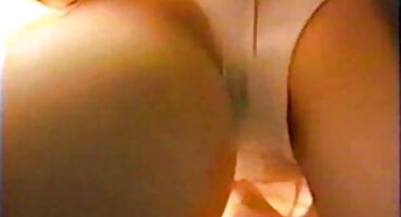 Insertó a la chica anal y le dio un mar de emociones vívidas